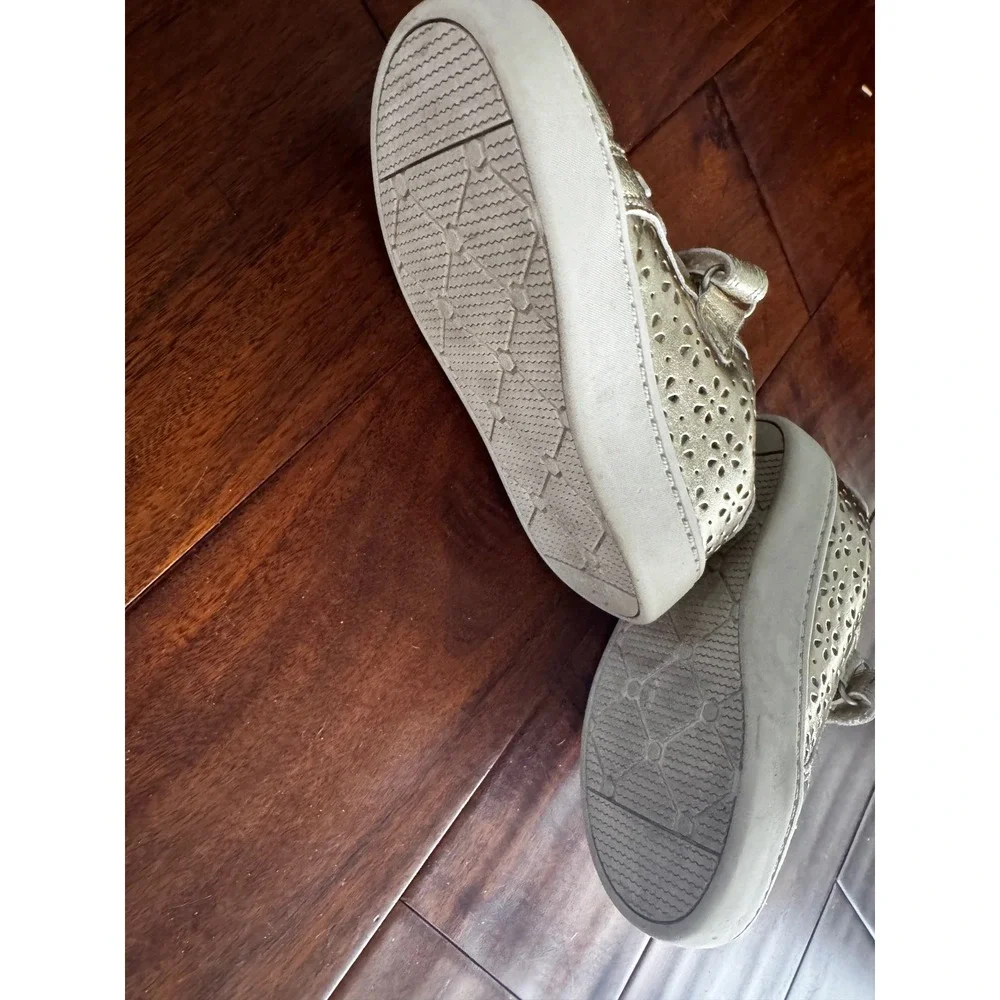 Carter's Sneakers Kids Size 8 Gold Good Metallic Floral Perforated Low Top Shoes